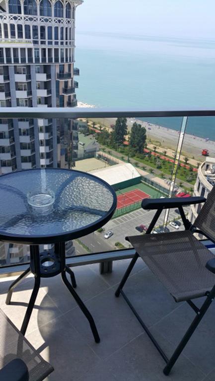 Apart Hotel Luxor Batumi Exterior foto