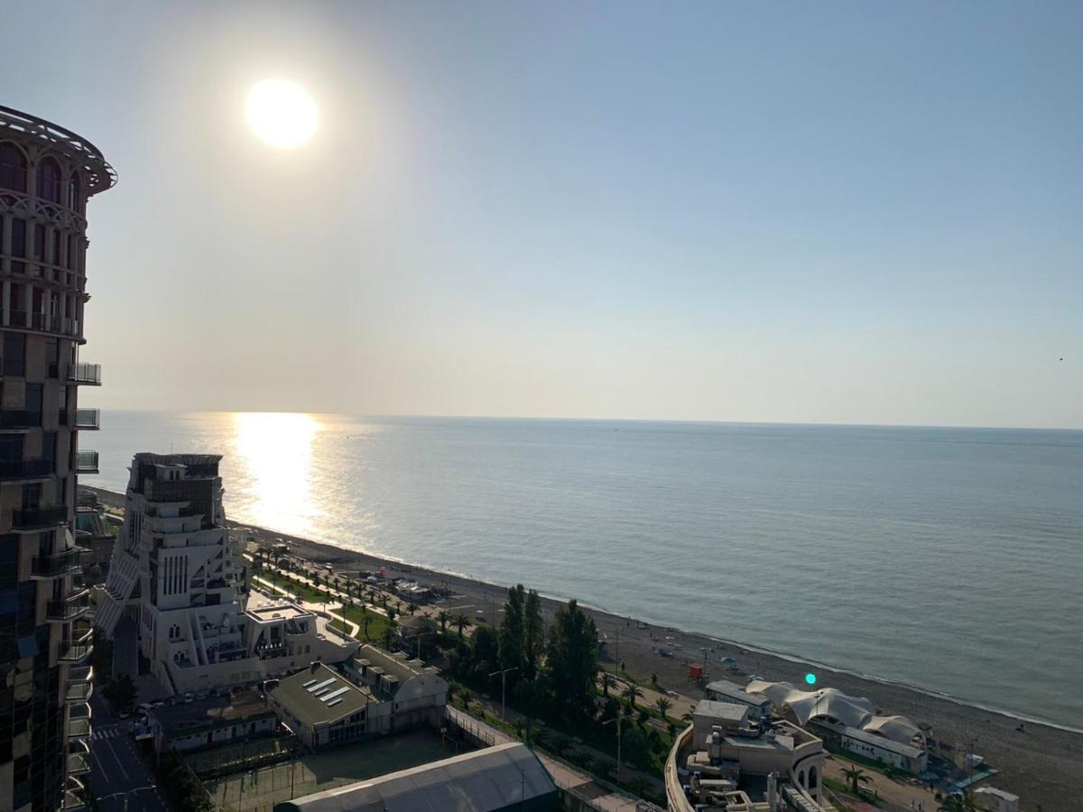 Apart Hotel Luxor Batumi Exterior foto